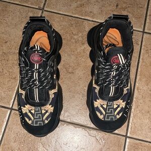 Versace Chain Reaction